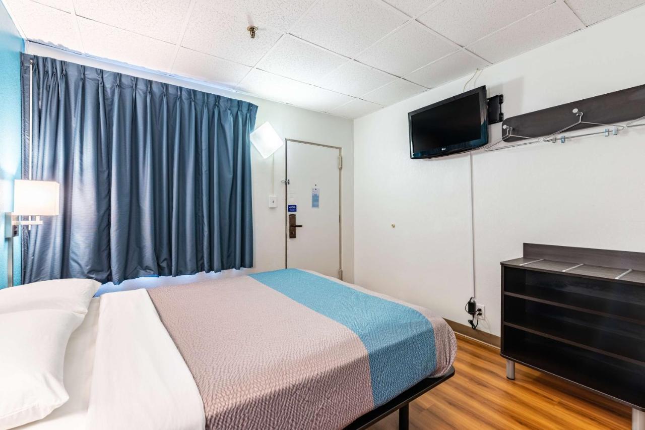 Motel 6-Elmsford, Ny - White Plains エクステリア 写真