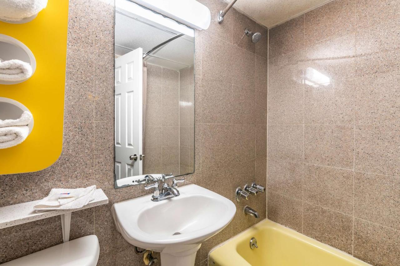 Motel 6-Elmsford, Ny - White Plains エクステリア 写真